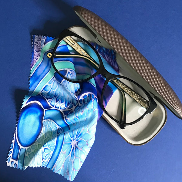 Blue Green Purple Contemporary Circles glasses cleaning cloth - pretty butterfly cleaning cloth - phone screen cleaning cloth.