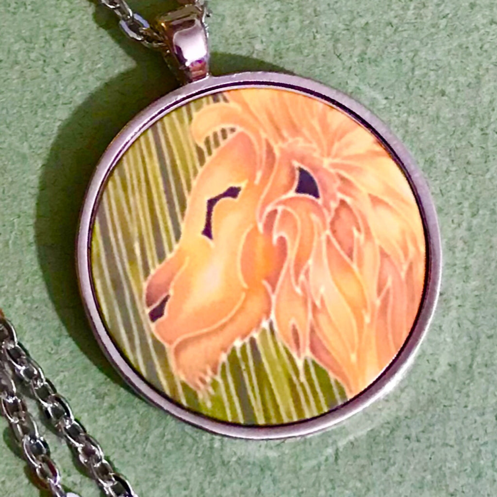 lion pendant necklace