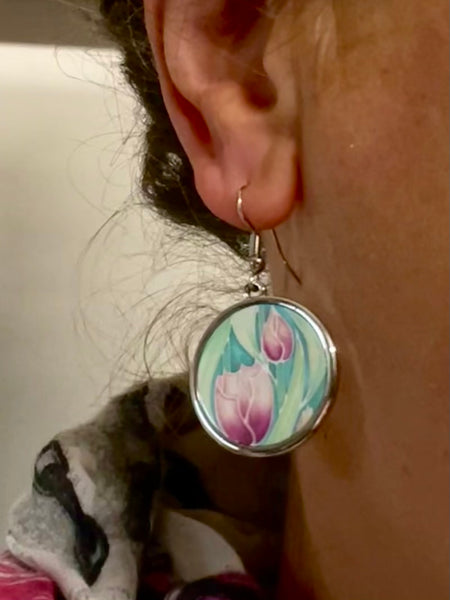 Beautiful Pink Tulip Flower Round Drop Earings - Affordable gift