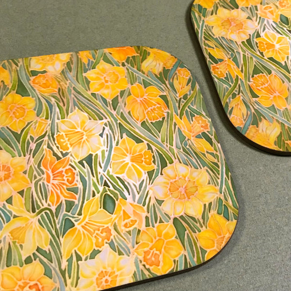 Spring Daffodils Glass chopping board - Yellow Flowers Placemats & Coasters - Yellow Tangerine Green Table Mats
